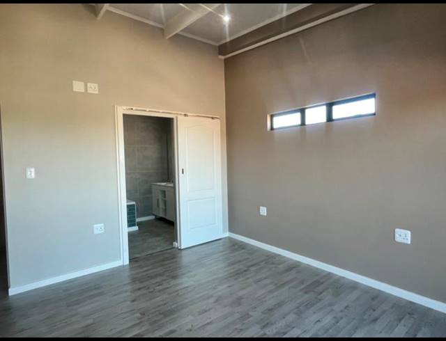 2 BEDROOM HOUSE FOR SALE IN GROOT BRAKRIVIER CENTRAL